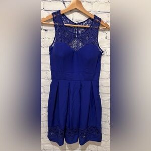 PARTY/COCKTAIL DRESS GUESS Royal Blue Lace Dress Size 4